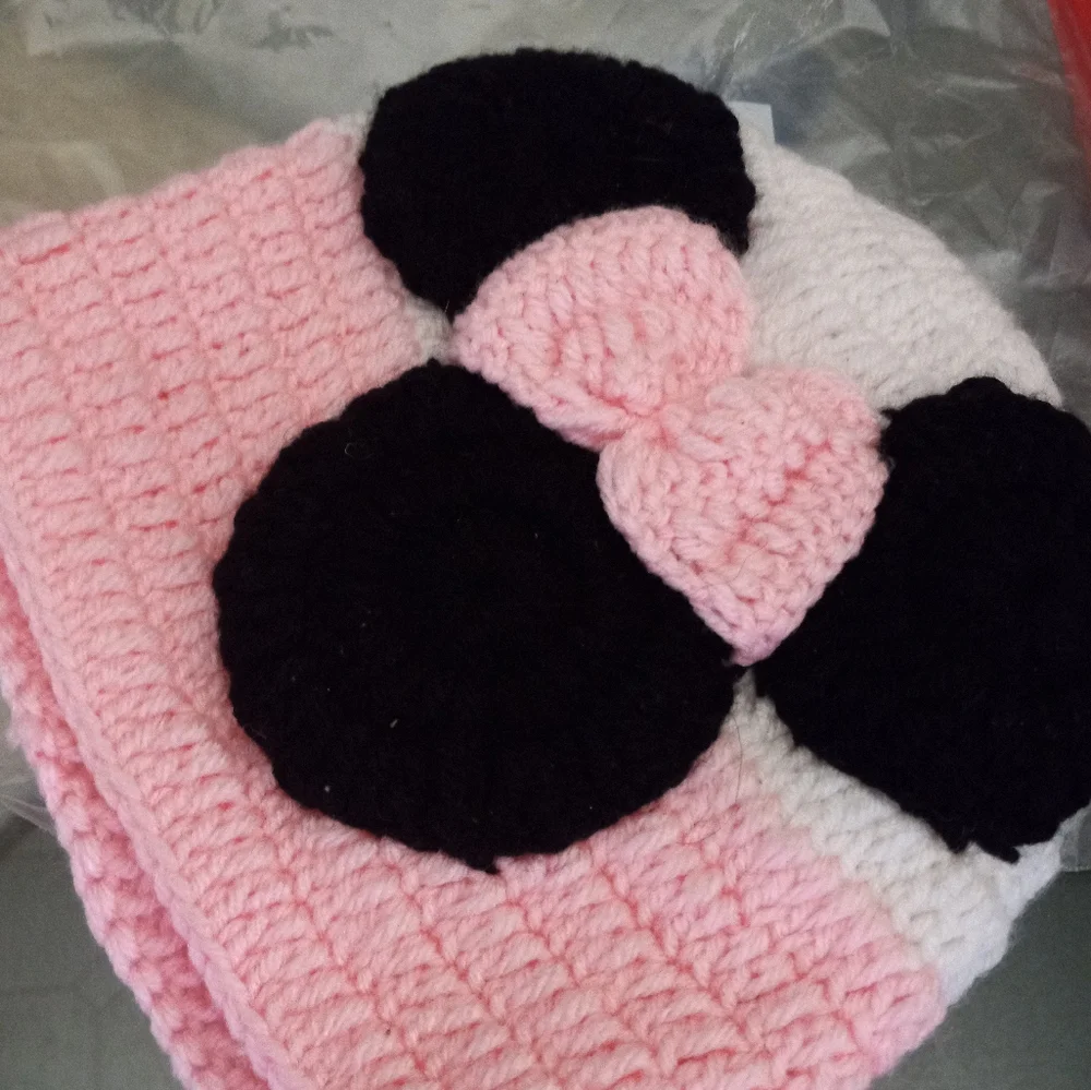 Handmade Kinitted Hats - Picture 5 of 5